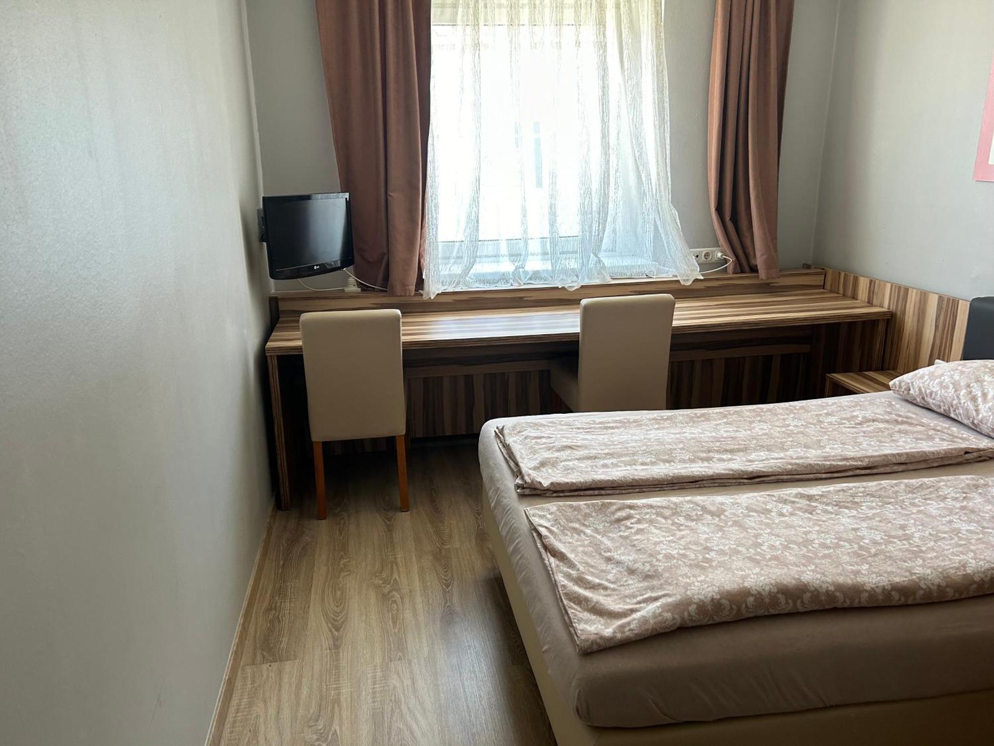 "Am Limes" Hotel Enns Εξωτερικό φωτογραφία